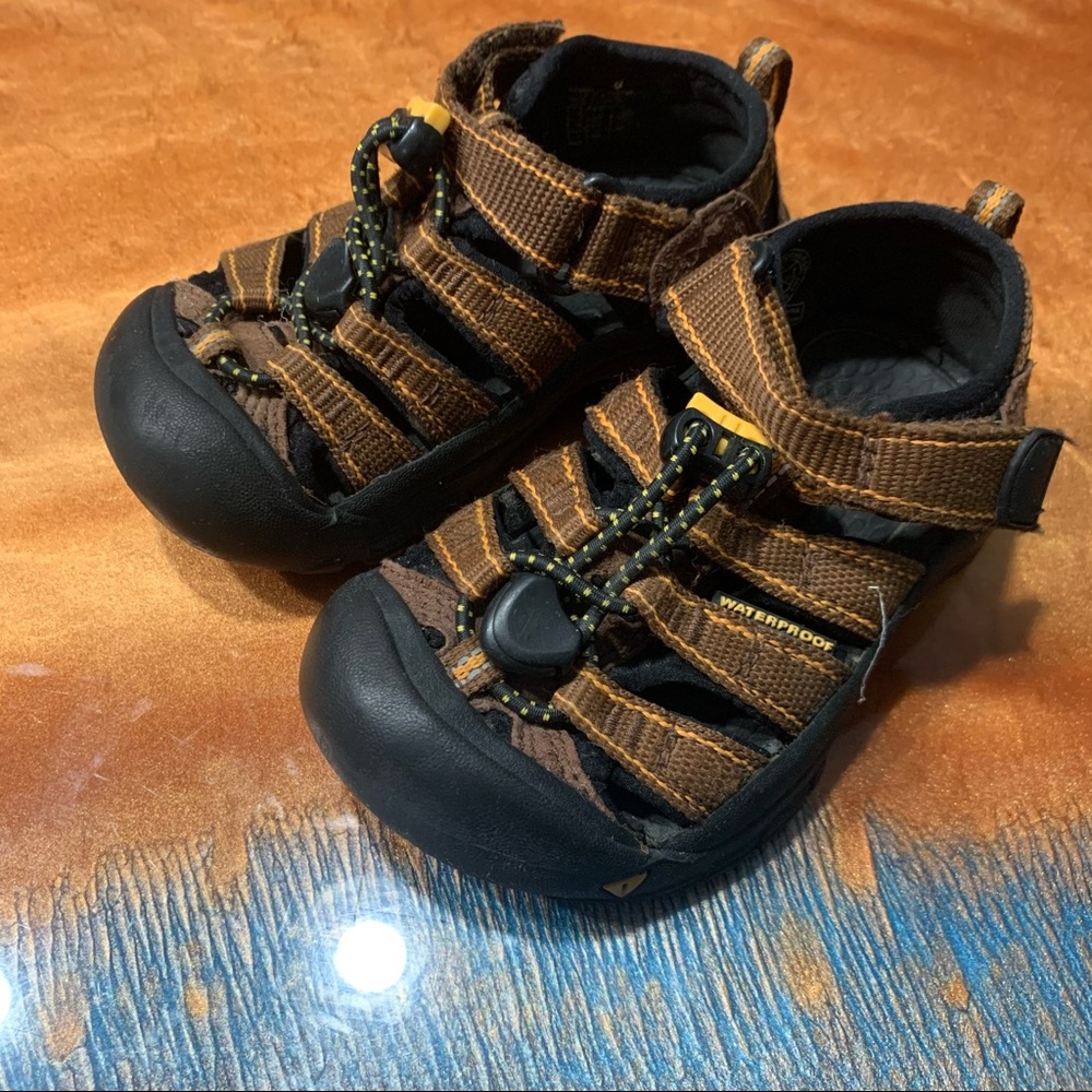 Keen waterproof sandals brown